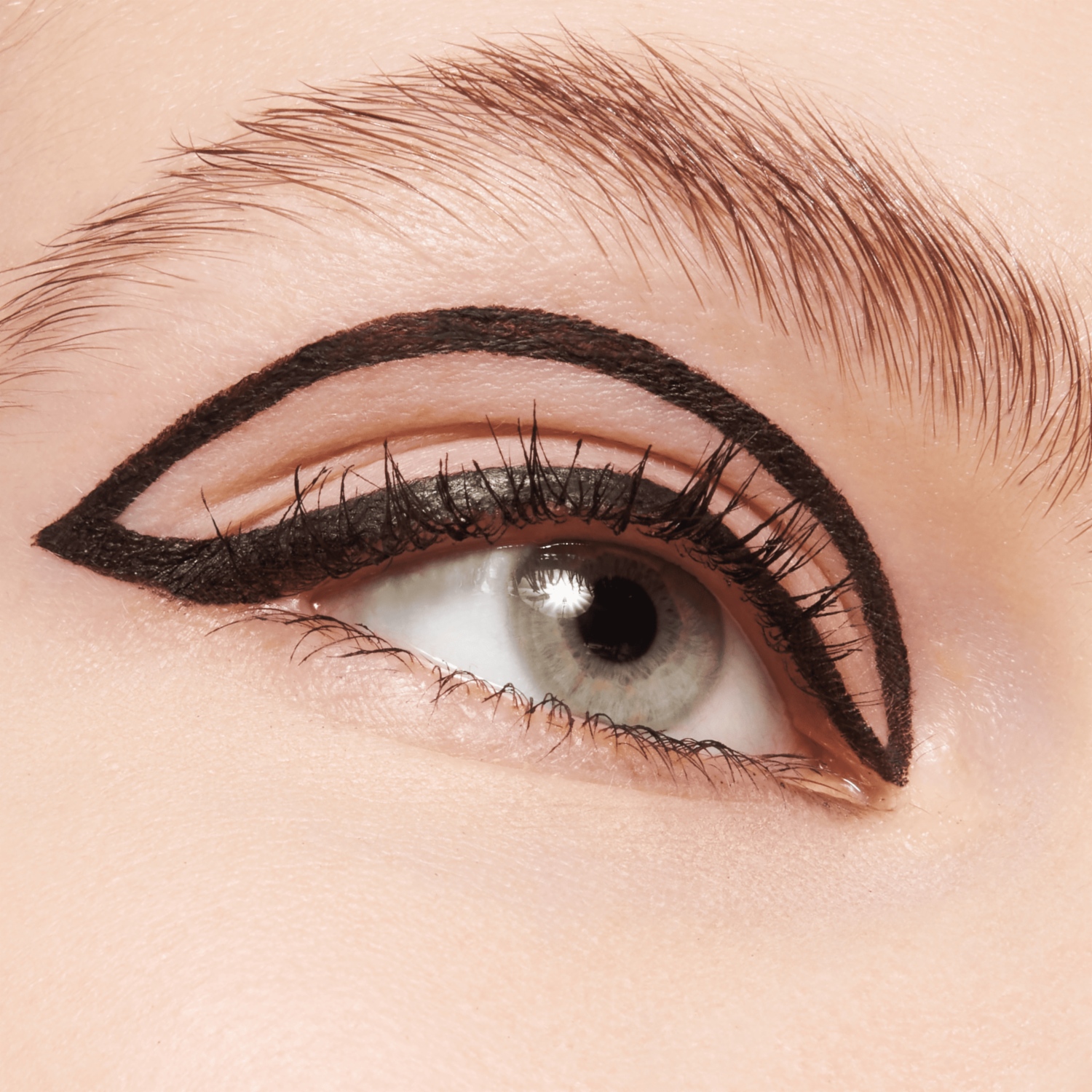 Delineador De Ojos Líquido 24Ever Ink Intense Black ESSENCE 1.2 Ml