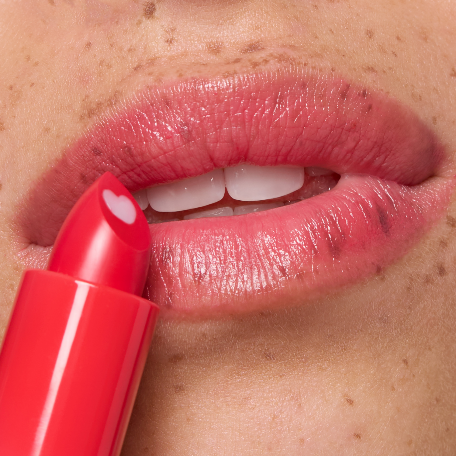 Bálsamo Labial Fruity Lip 02 ESSENCE 3 G