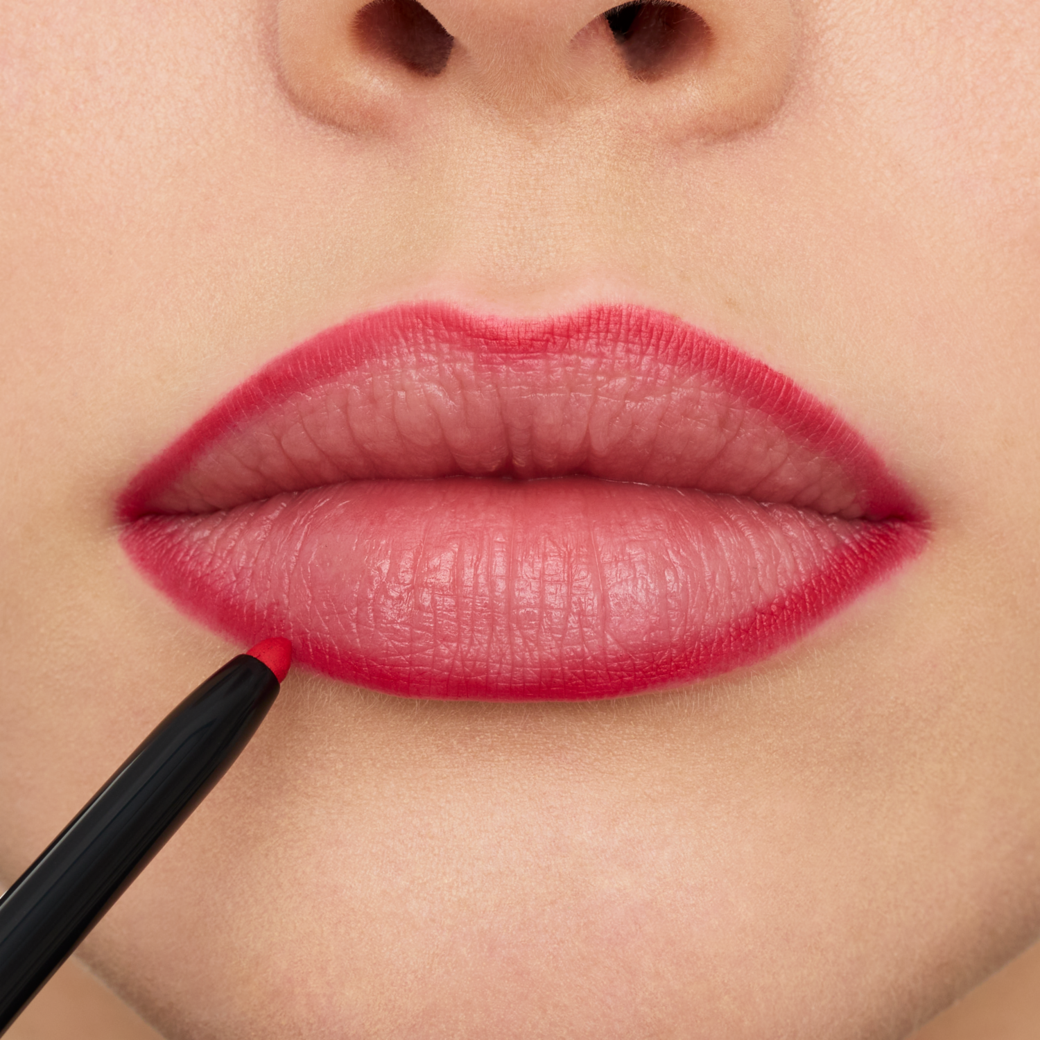 Delineador De Labios 8h Matte Confort 07 ESSENCE 3 G