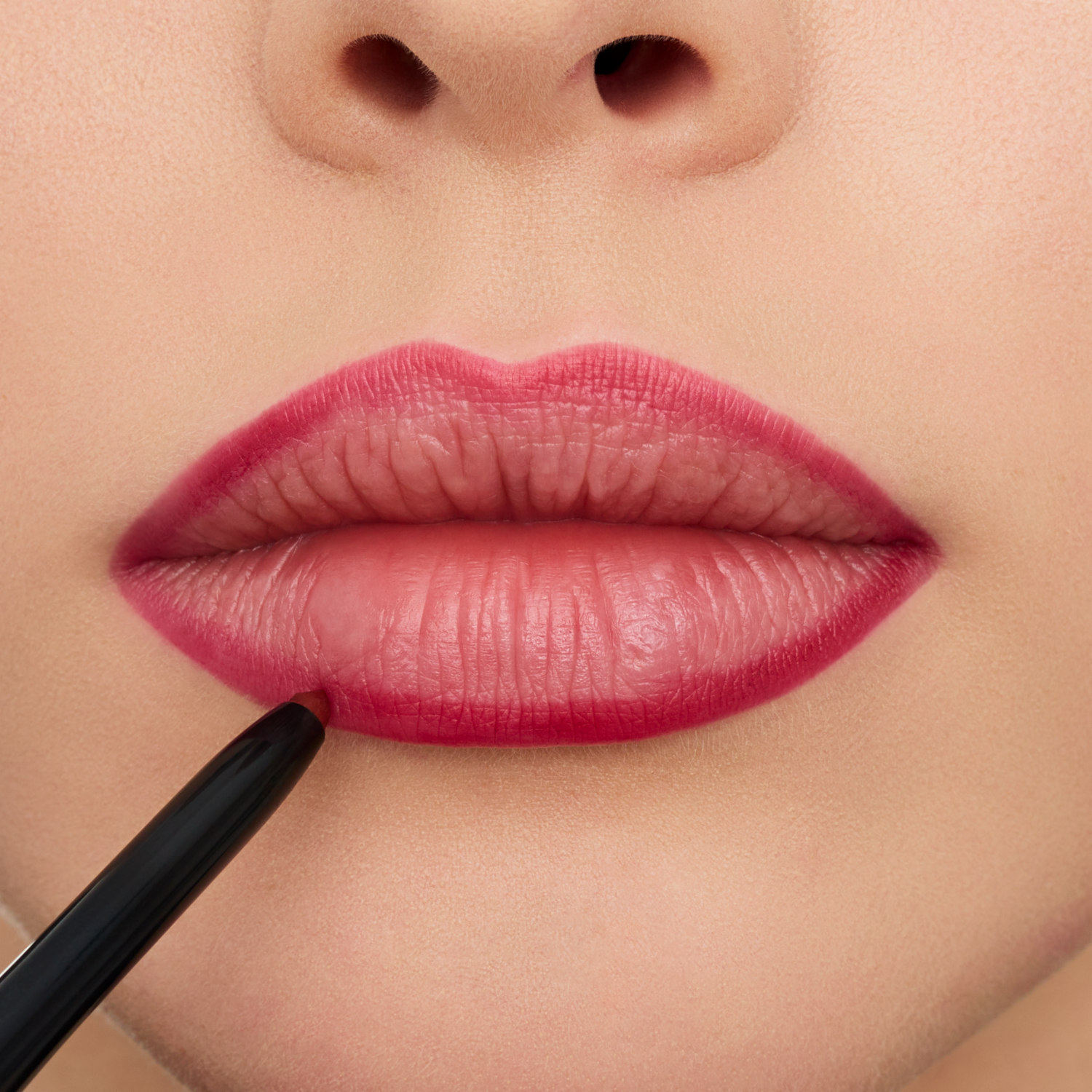 Delineador De Labios 8h Matte Confort 08 ESSENCE 3 G