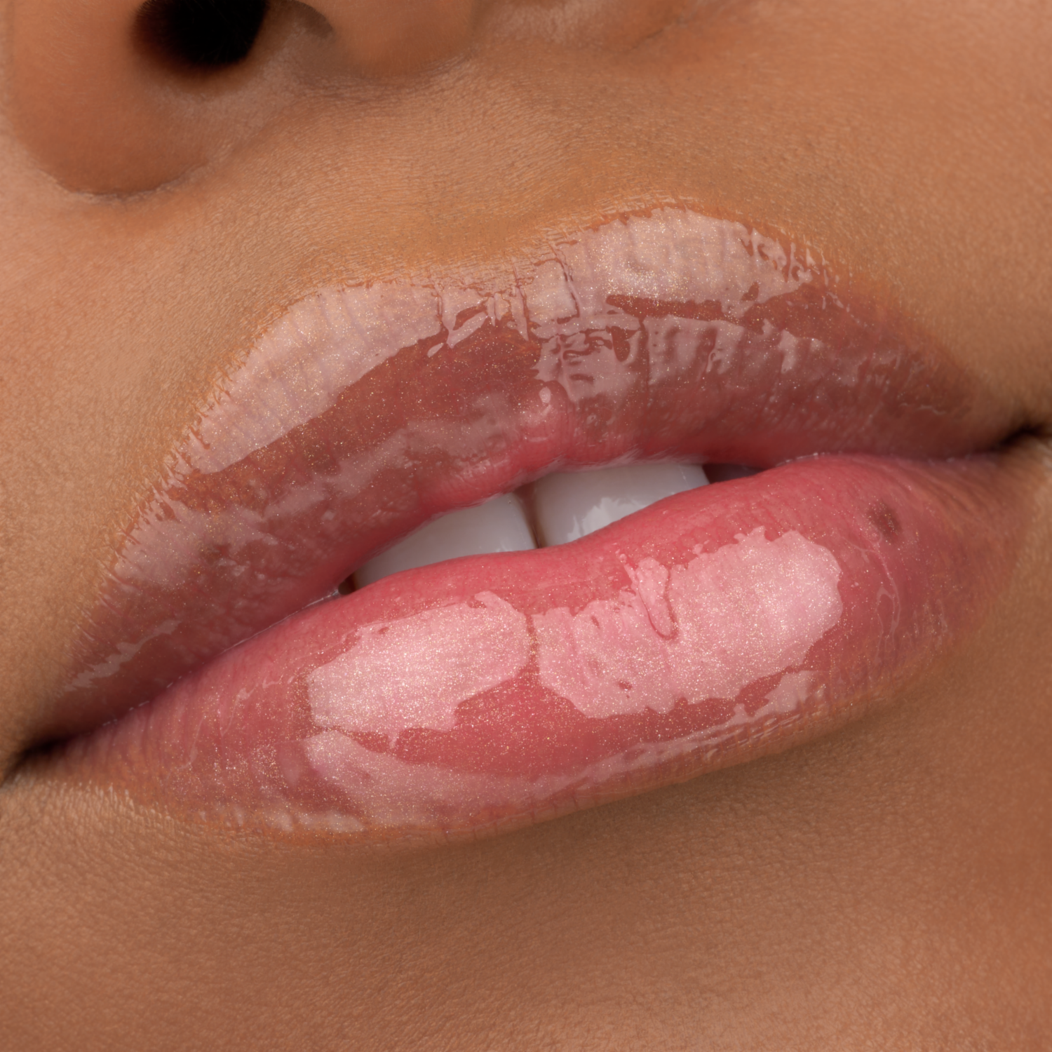 Brillo Labial Juicy Bomb 103 ESSENCE 10 Ml
