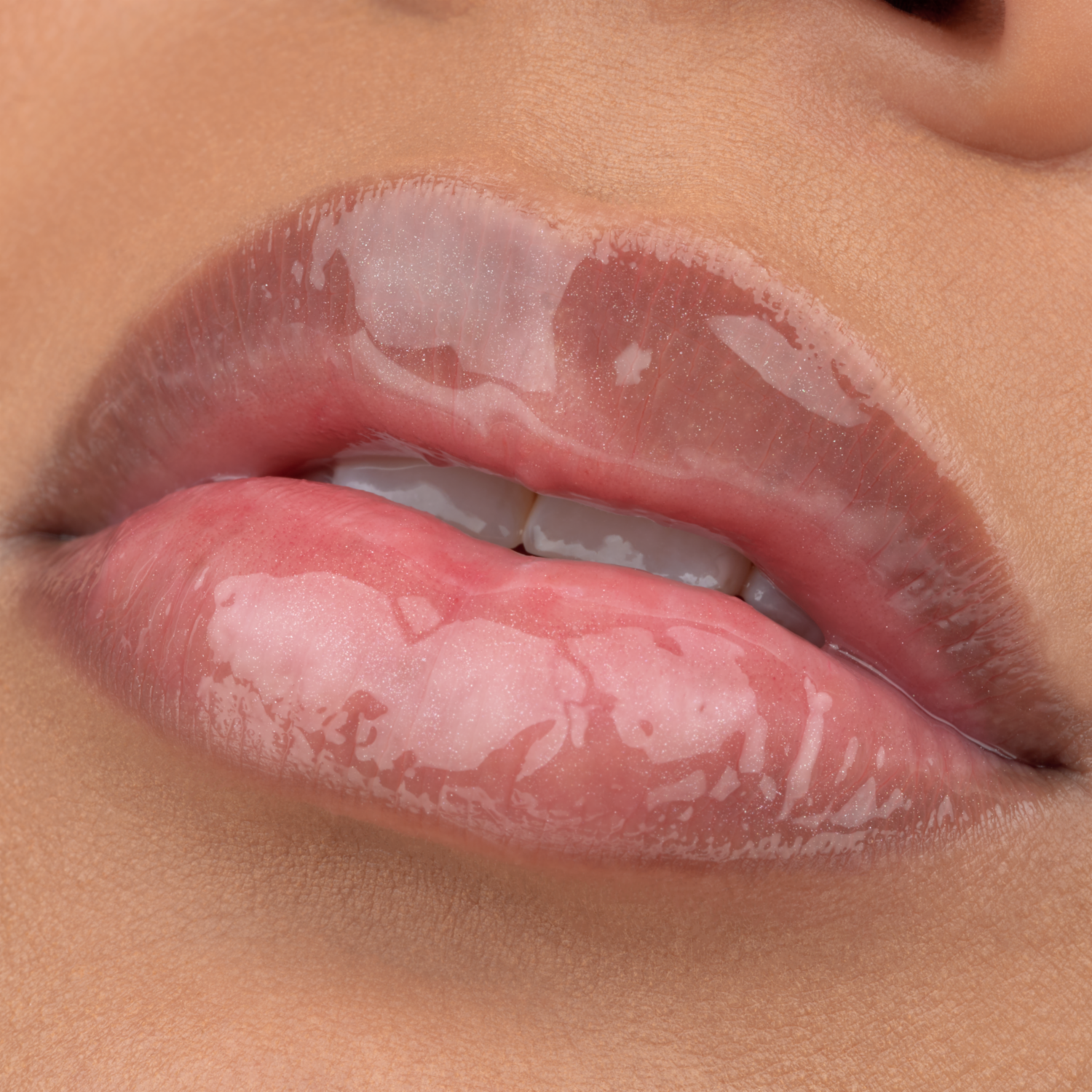 Brillo Labial Juicy Bomb 101 ESSENCE 10 Ml