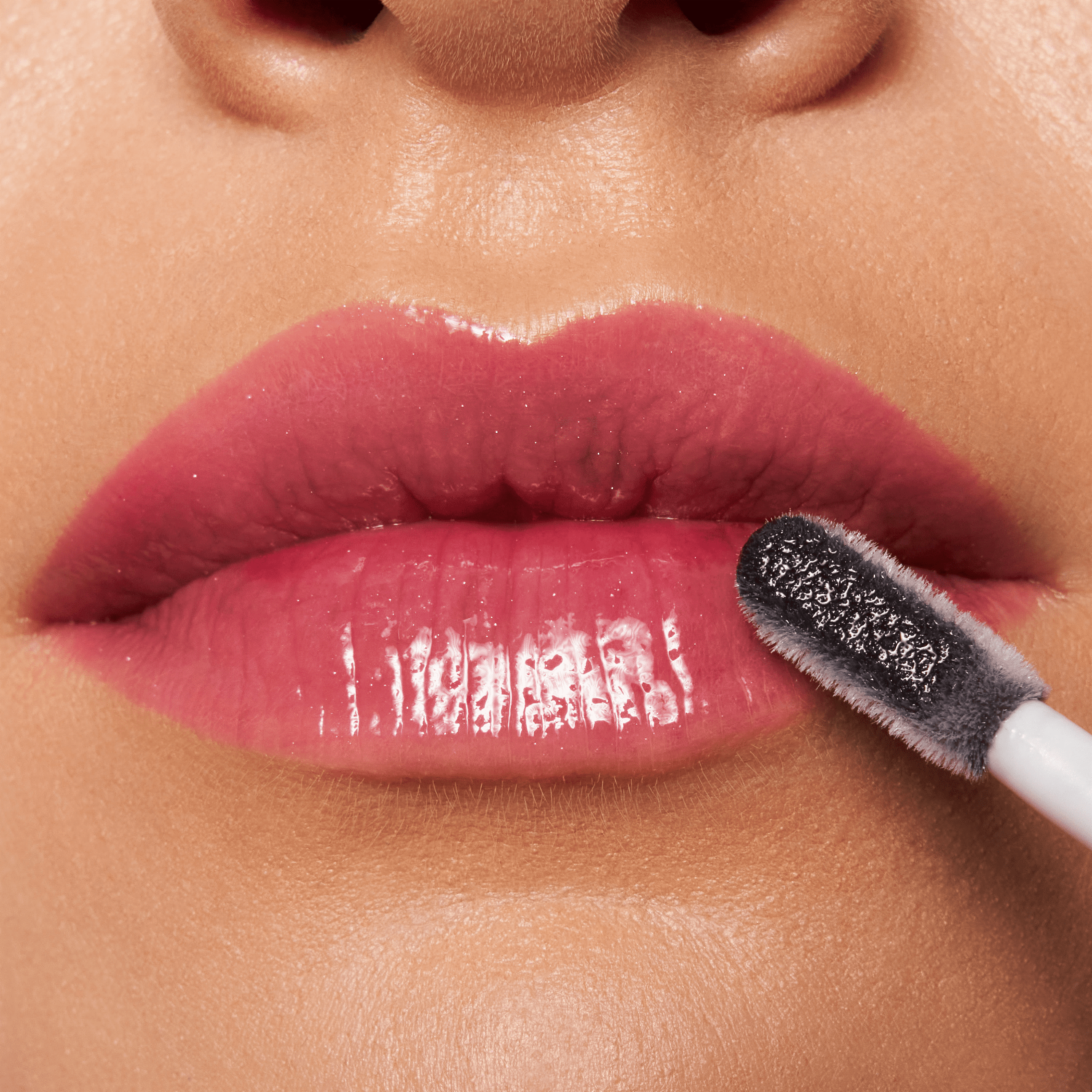Brillo Labial Voluminizador What The Fake Extreme ESSENCE 4.2 Ml