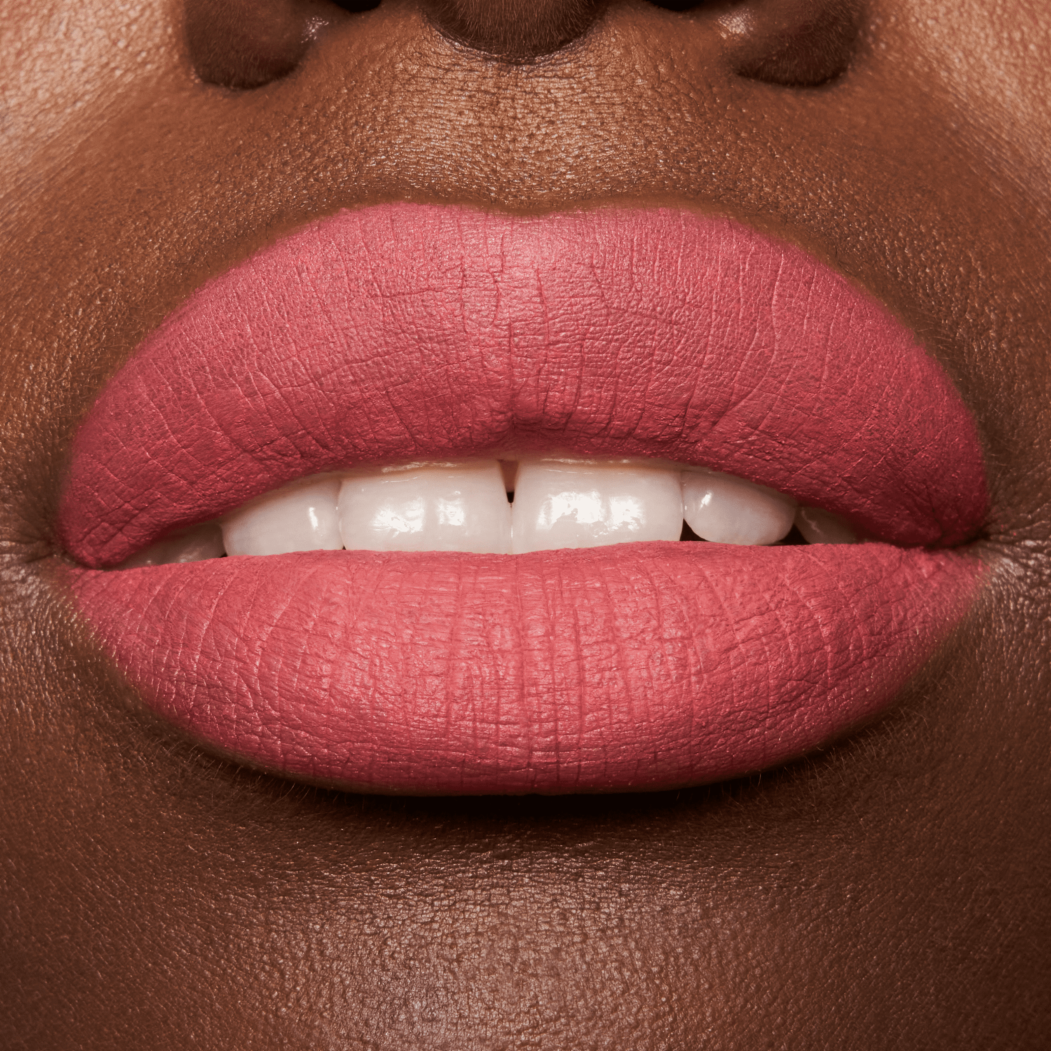 Labial Líquido Líquido 8H Matte ESSENCE 2.5 Ml