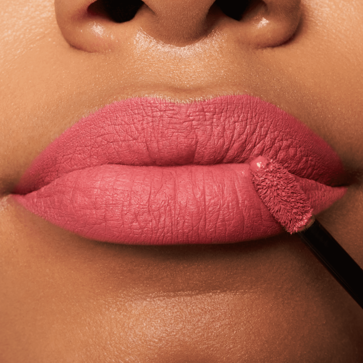 Labial Líquido Líquido 8H Matte ESSENCE 2.5 Ml