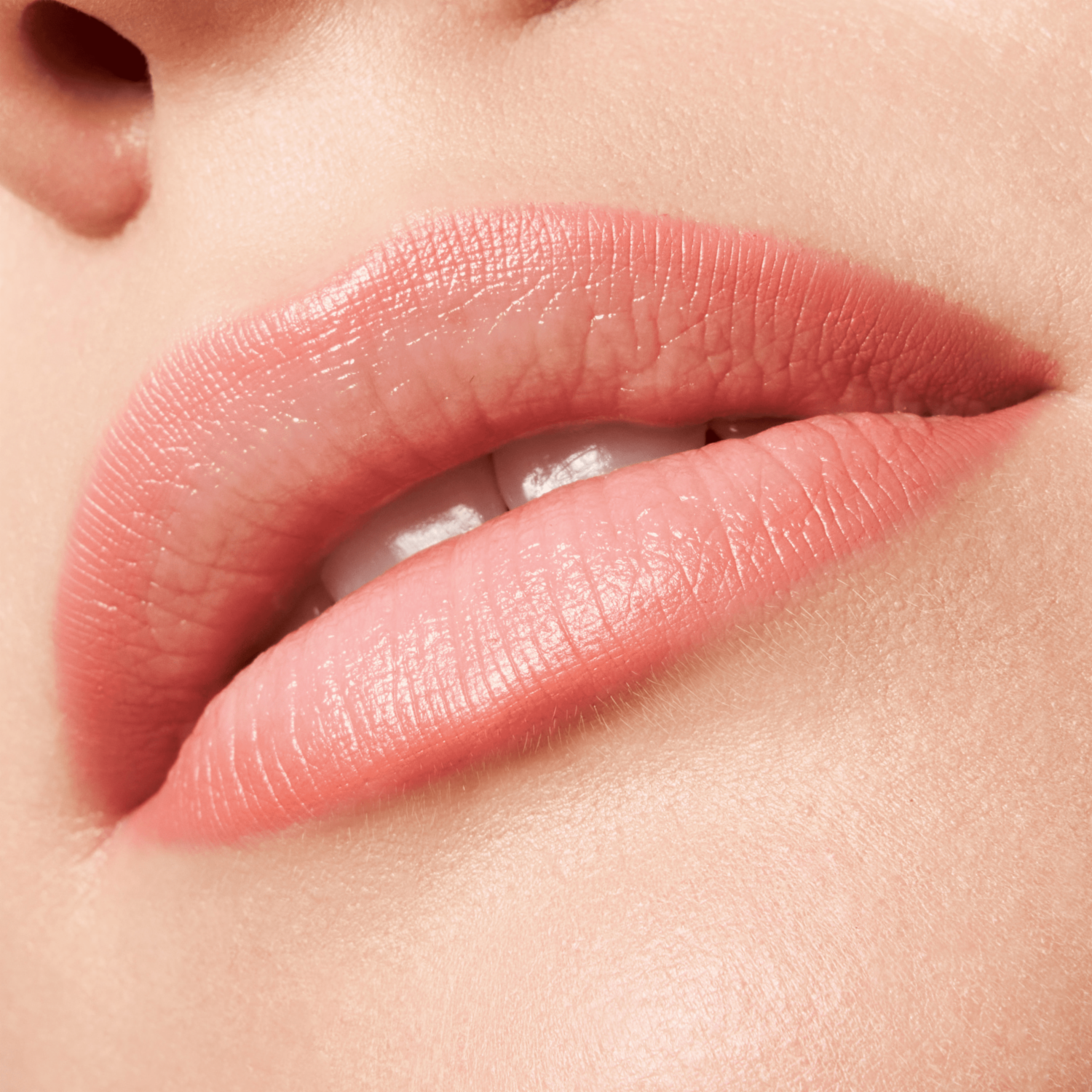 Labial En Barra 8H Matte Comfort ESSENCE 0.3 G