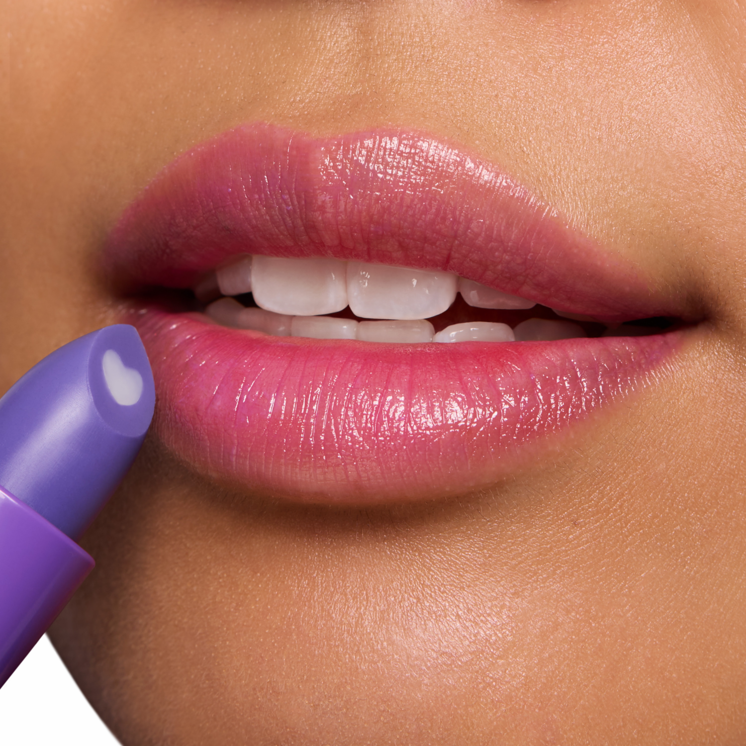 Bálsamo Labial Heart Core Fruity ESSENCE 3 G