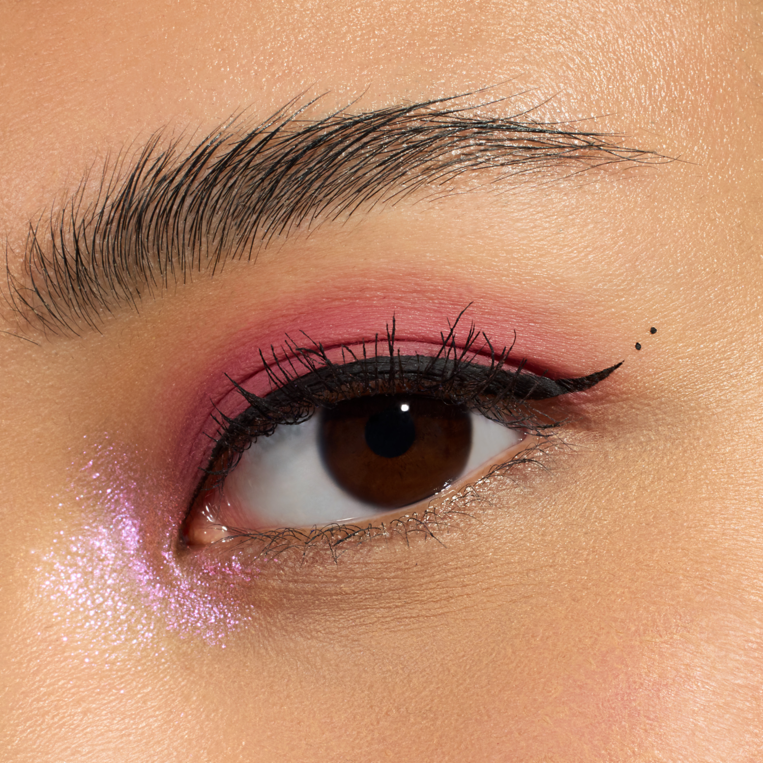 Delineador De Ojos Líquido Lash Princess Waterproof. ESSENCE 3 Ml