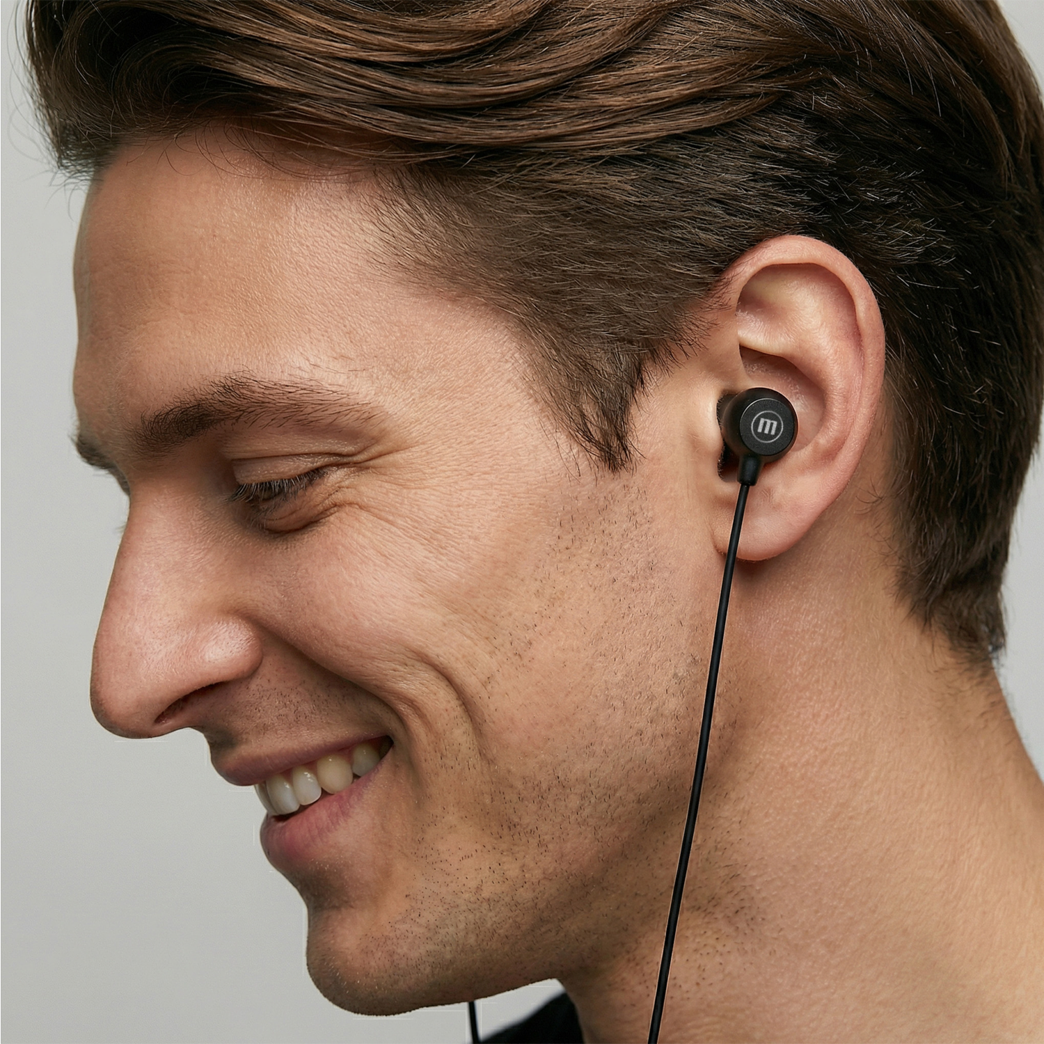 Audífonos In Ear Manos Libres Con Micrófono Negro MAXELL