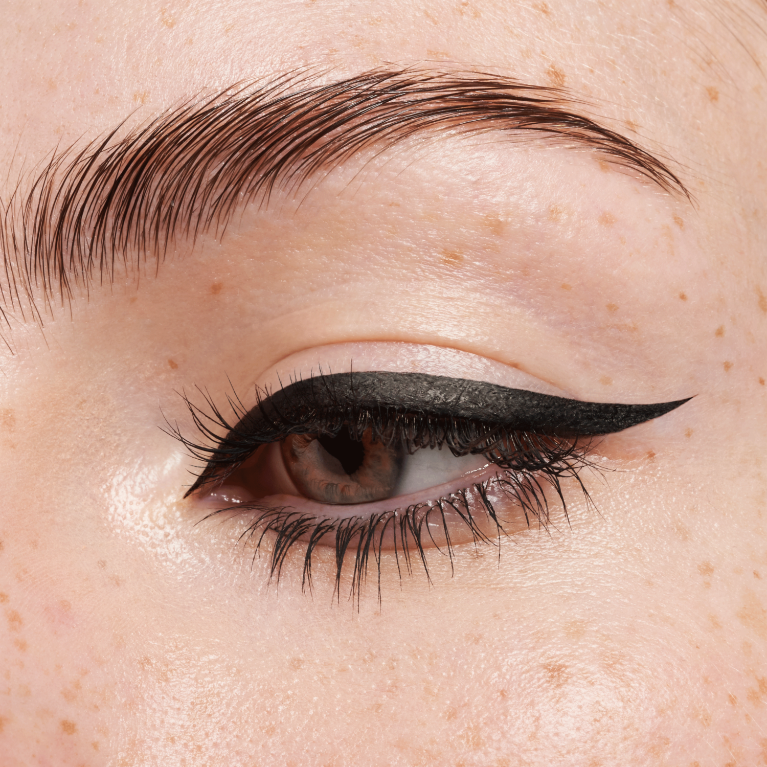 Delineador De Ojos Líquido It’S Easy Long Lasting CATRICE 1 Ml