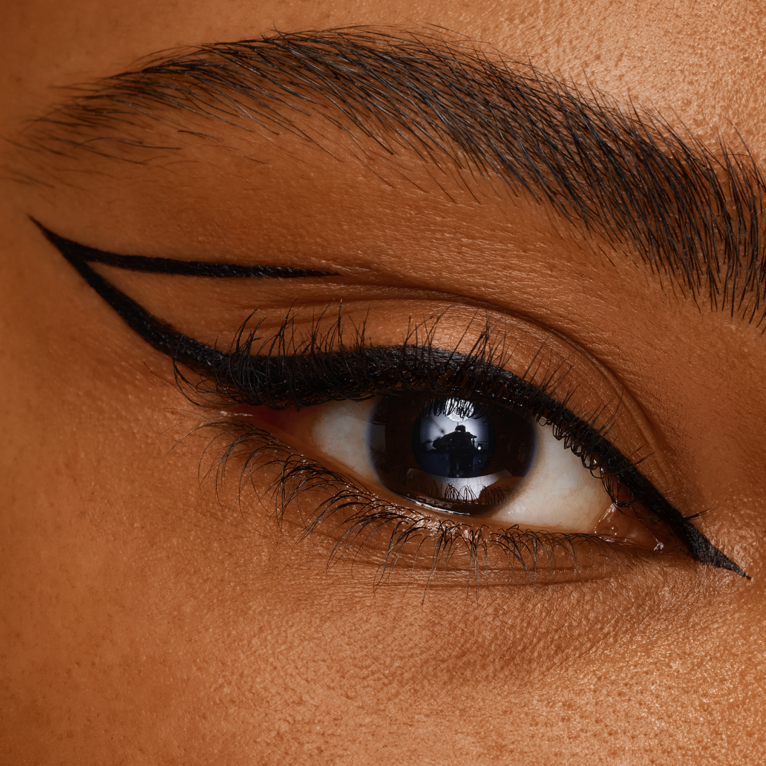 Delineador De Ojos Líquido Calligraph Pro Precise 24H Mate CATRICE 1.2 Ml
