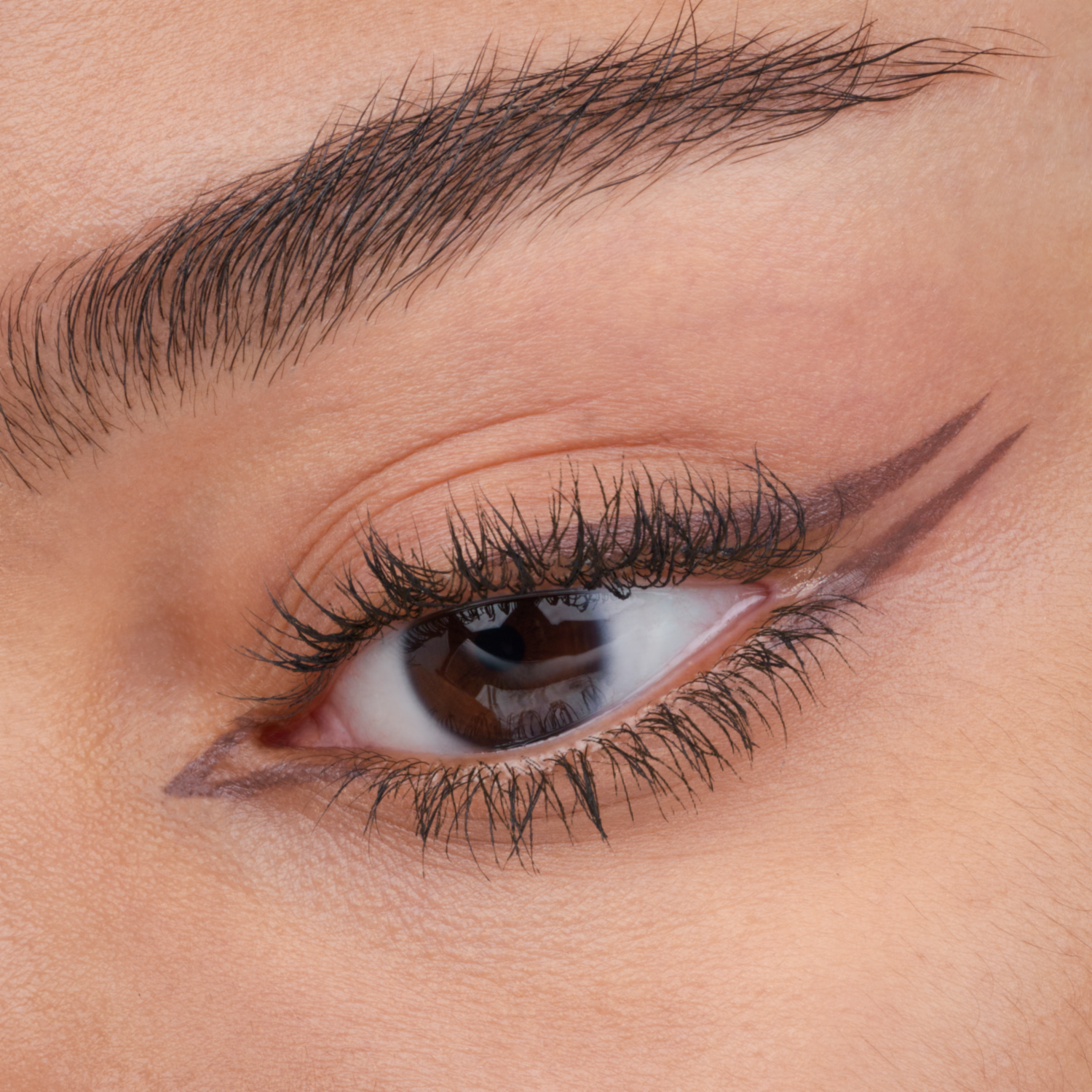 Delineador De Ojos Líquido Calligraph Artist Matte CATRICE