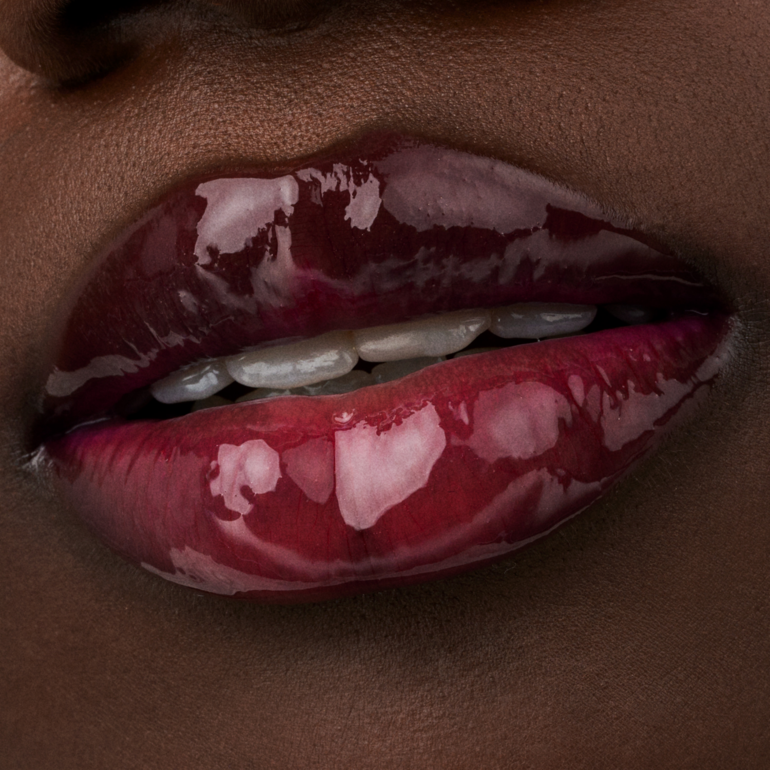 Tinta De Labios Glossin’ Glow Tinted CATRICE