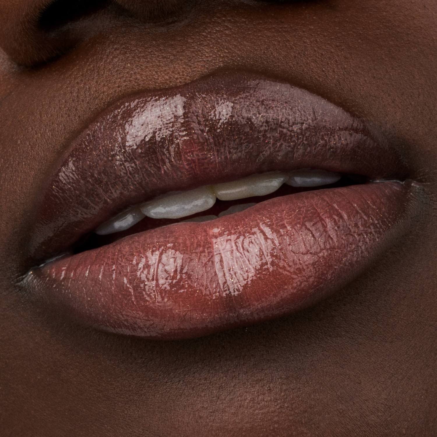 Bálsamo Labial Líquido Marble-Licious CATRICE