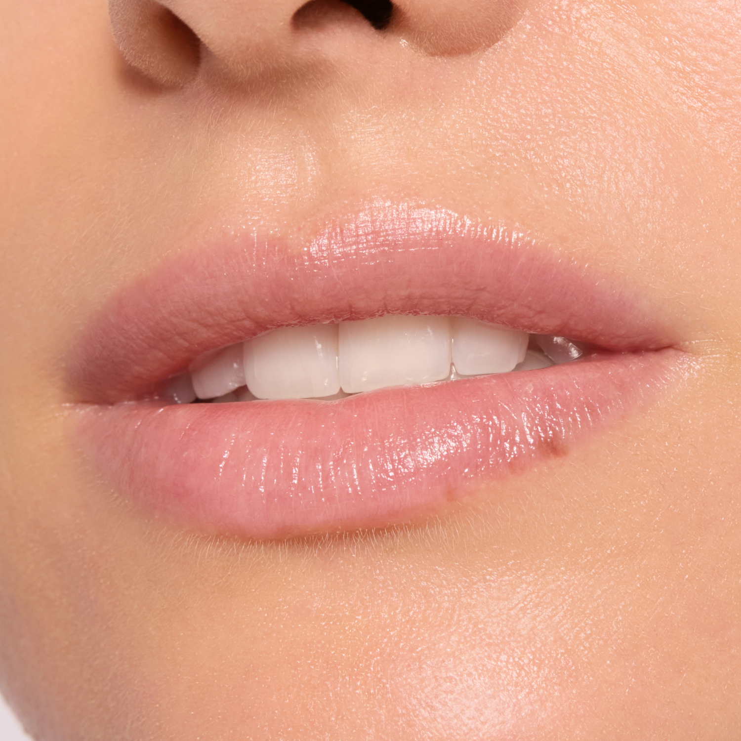 Bálsamo Labial Care In Colours CATRICE